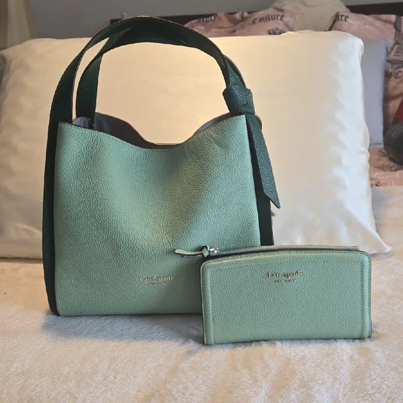 EUC Kate Spade New York Pebbled Leather Knott Colorblock Green With Wallet - Picture 2 of 15